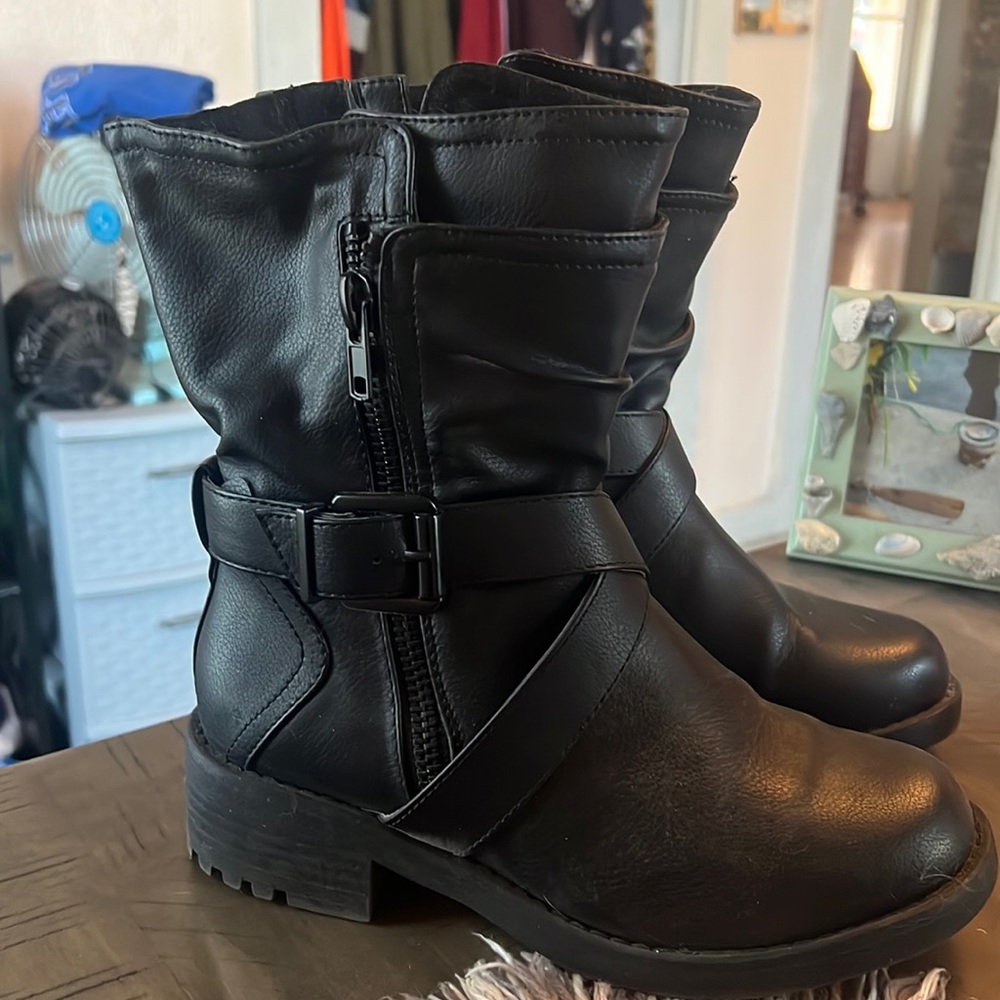 Torrid black wide calf boots